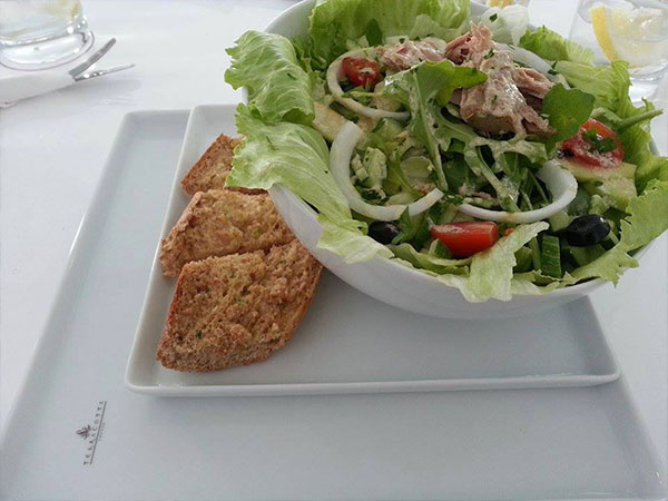 Terracotta-Lounge-restaurant-salade.jpg