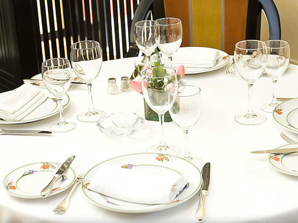 restaurant-lastragale-Table.jpg